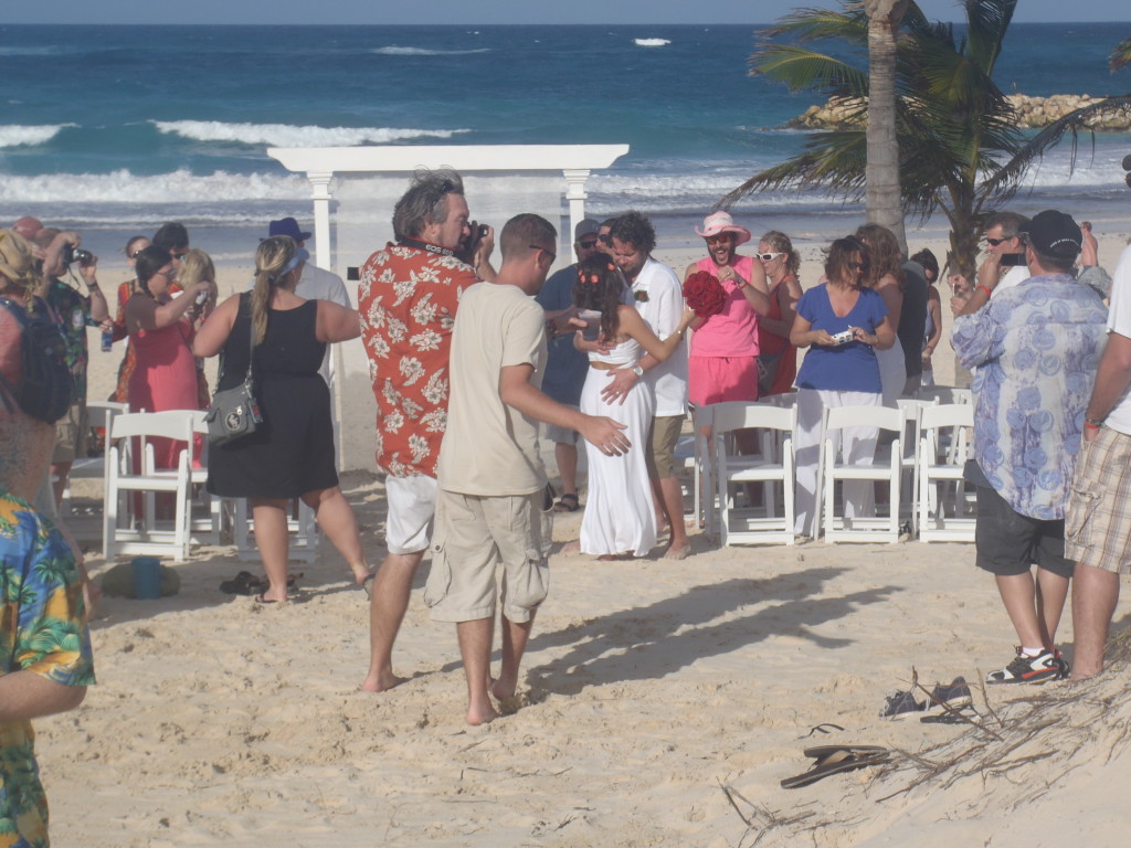 picture of a beach wedding