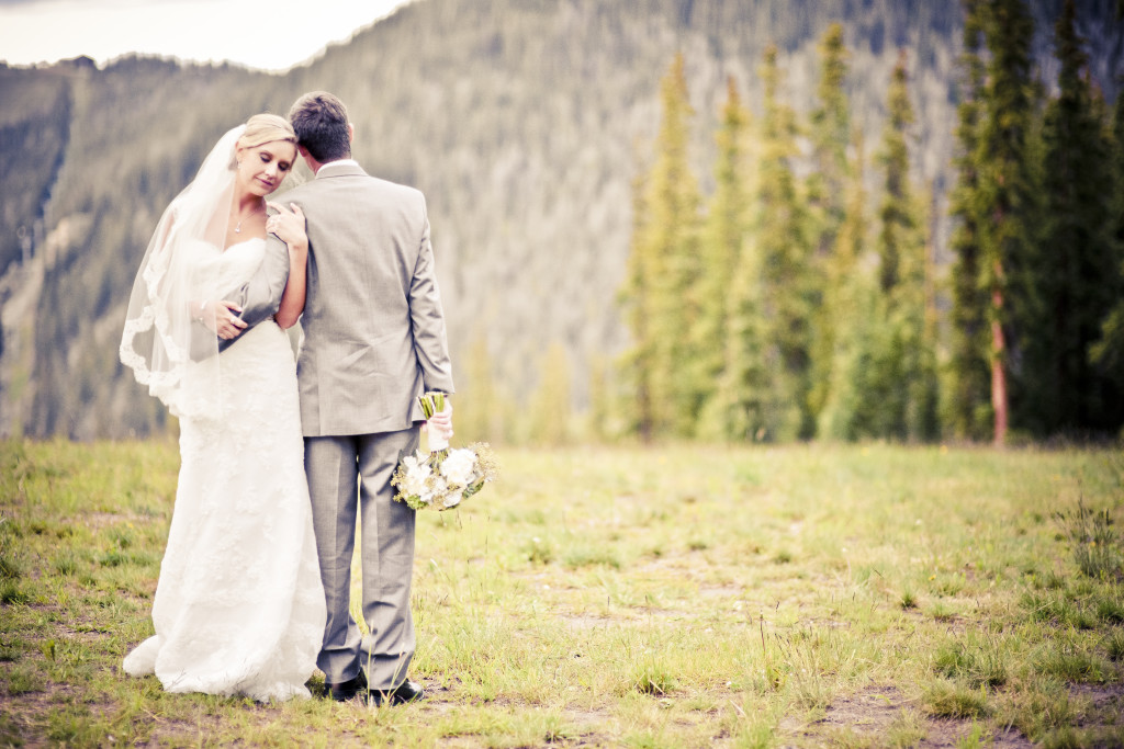 picture of a bride and groom on Anticipation run in Keystone, Colorado